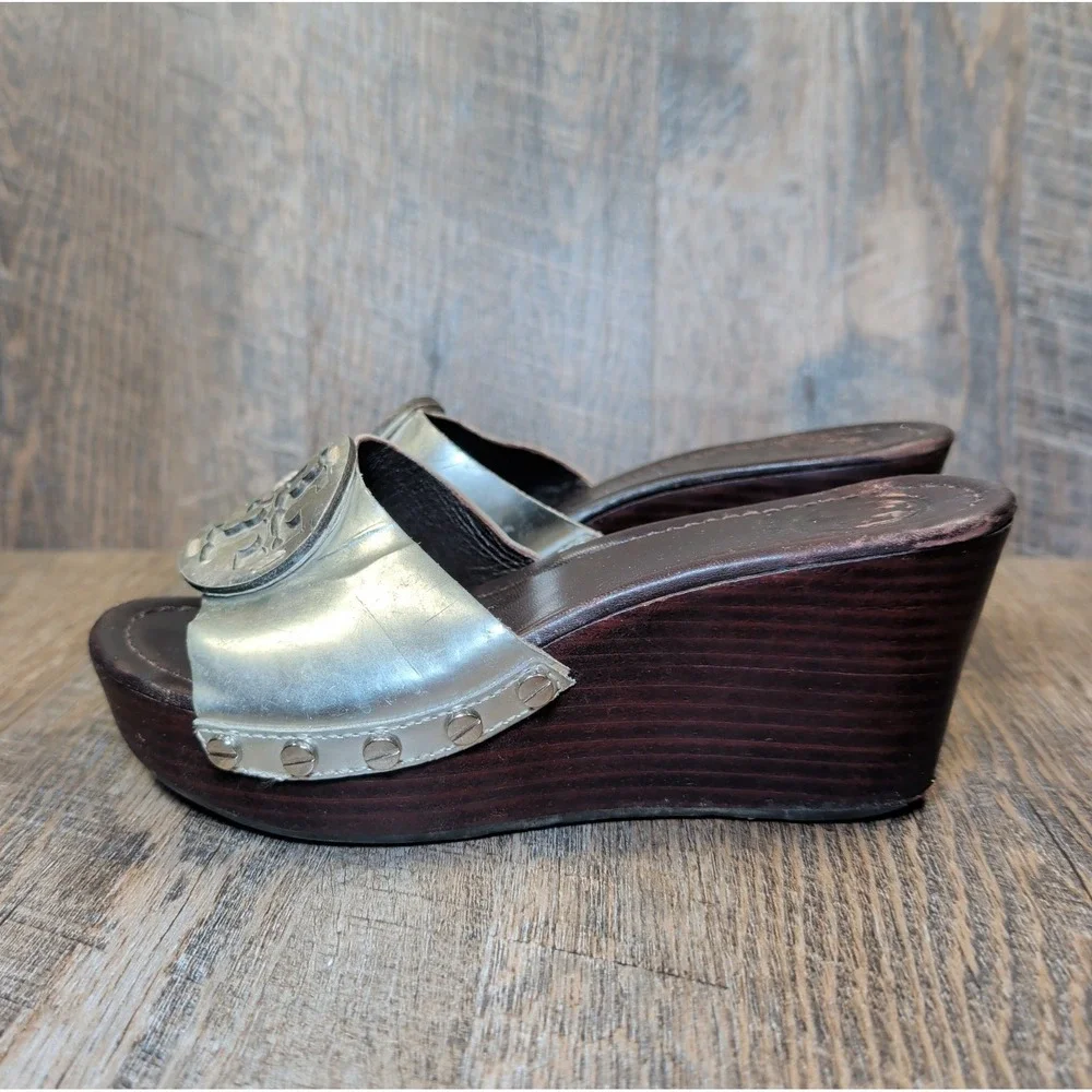 Tory Burch Women's Patty Silver Patent Leather Platform Wedge Slide Sandals Sz 5